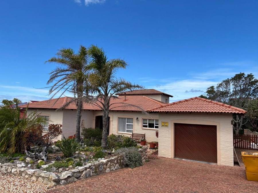 3 Bedroom Property for Sale in Stilbaai Wes Western Cape